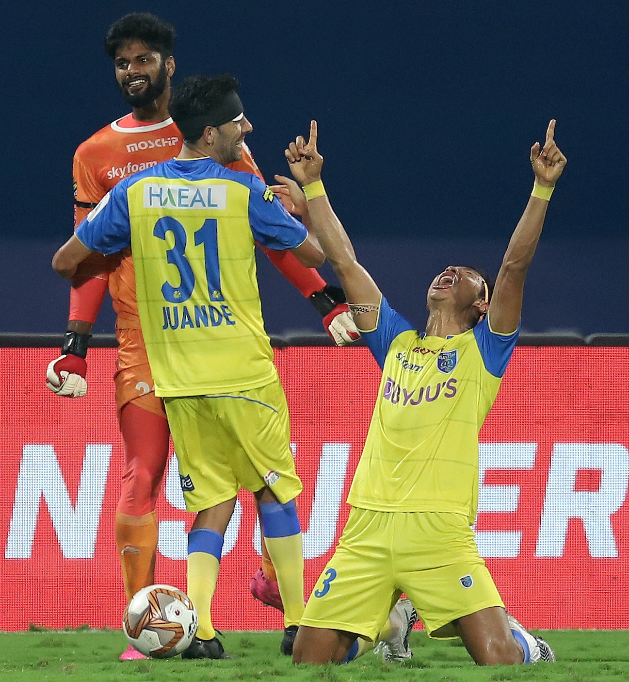 ISL 202021 Kerala Blasters Beat Bengaluru FC 21, In Pics News18