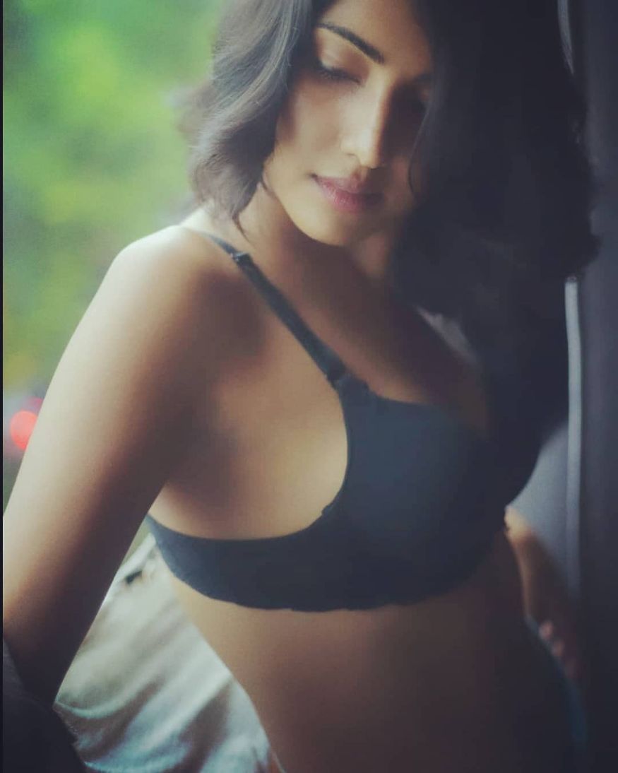  Teena, who was last seen in Bollywood blockbuster Kabir Singh, is regularly posting her hot and sexy pictures on Instagram for fans and followers. (Image: Instagram)