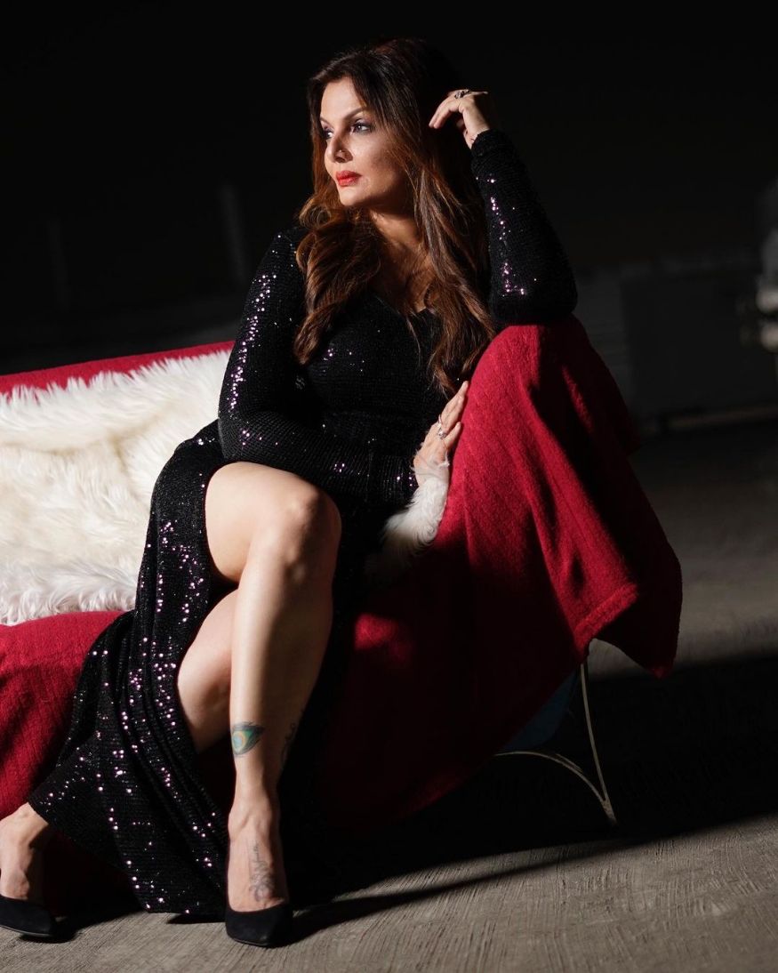 The actress looks stunning in this thigh-high slit dress. (Image: Instagram) The actress looks stunning in this thigh-high slit dress. (Image: Instagram)