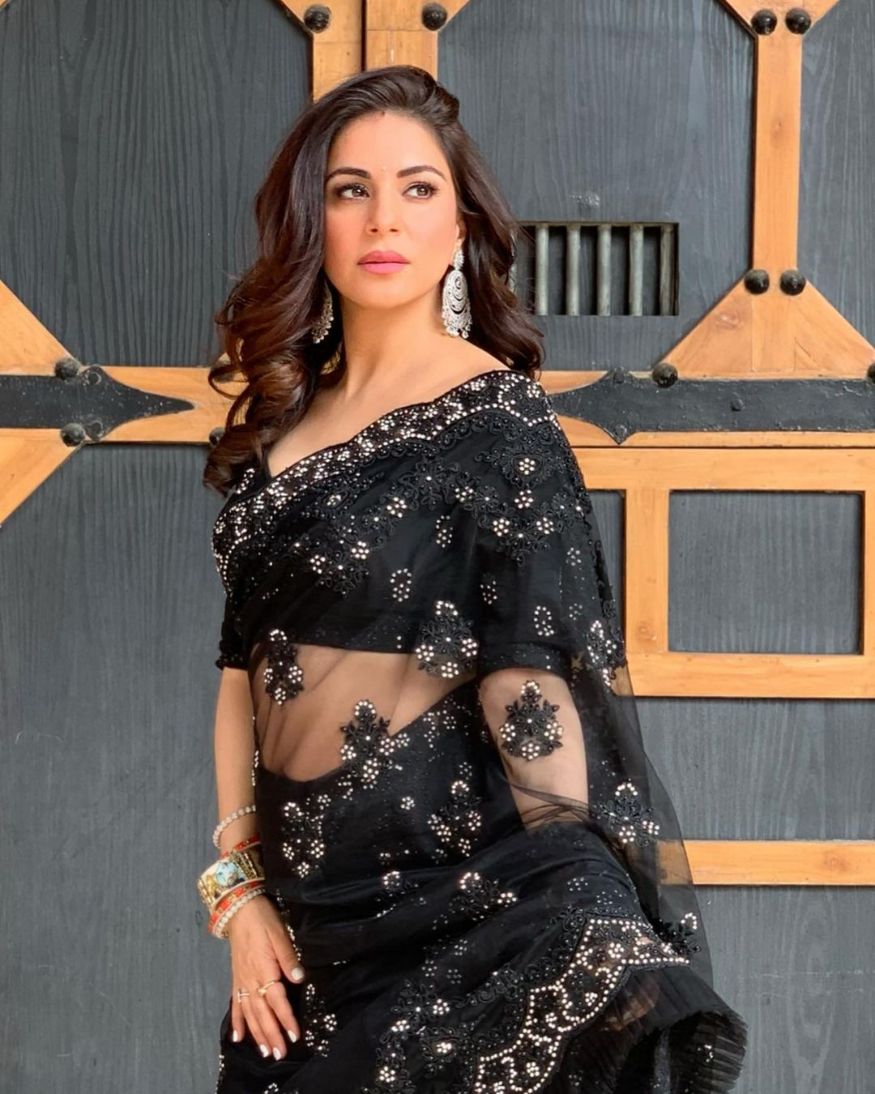 TV actress Shraddha Arya, who became a household name with Kundali Bhagya show, is setting the Instagram on fire with her bewitching photos. (Image: Instagram) TV actress Shraddha Arya, who became a household name with Kundali Bhagya show, is setting the Instagram on fire with her bewitching photos. (Image: Instagram)