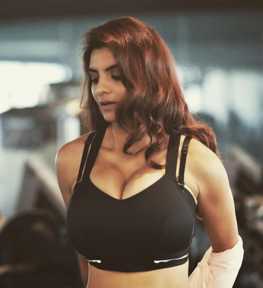 In a sports bra. (Image: Instagram) In a sports bra. (Image: Instagram)