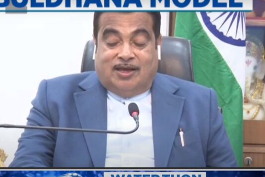 Nitin Gadkari speaking at Mission Paani waterthon