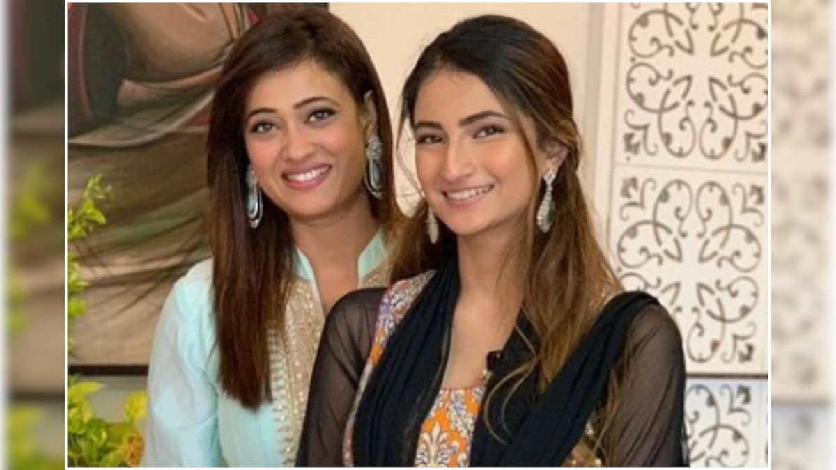 Shweta and Palak Tiwari Indulge in Hilarious Social Media Banter