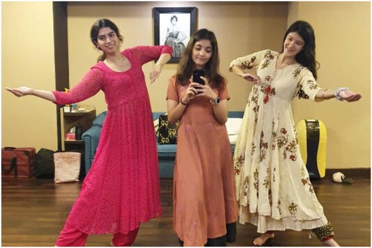 Khushi and Shanaya Kapoor