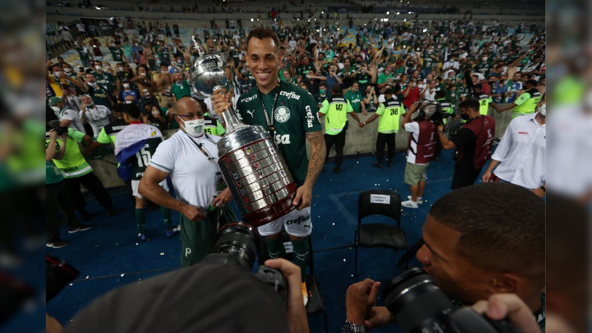 What Coronavirus? Palmeiras Fans Gather To Celebrate Copa Libertadores Win