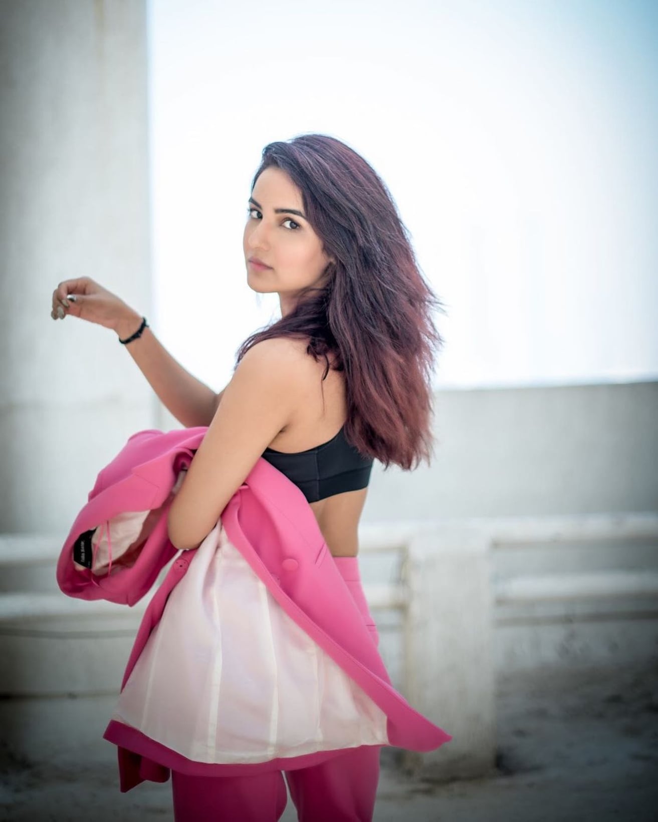 Jasmin Trabucco'S Stunning Photos Go Viral - 9p3ojev