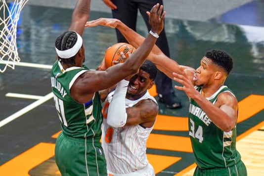 Antetokounmpo Returns To Lead Bucks Past Magic 121-99 Antetokounmpo Returns To Lead Bucks Past Magic 121-99