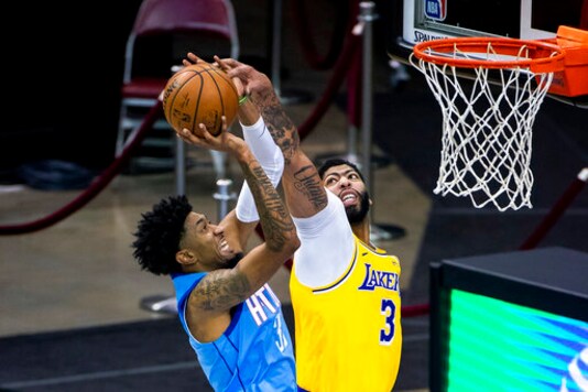 James Scores 26 As Lakers Roll Over Rockets 117-100 James Scores 26 As Lakers Roll Over Rockets 117-100