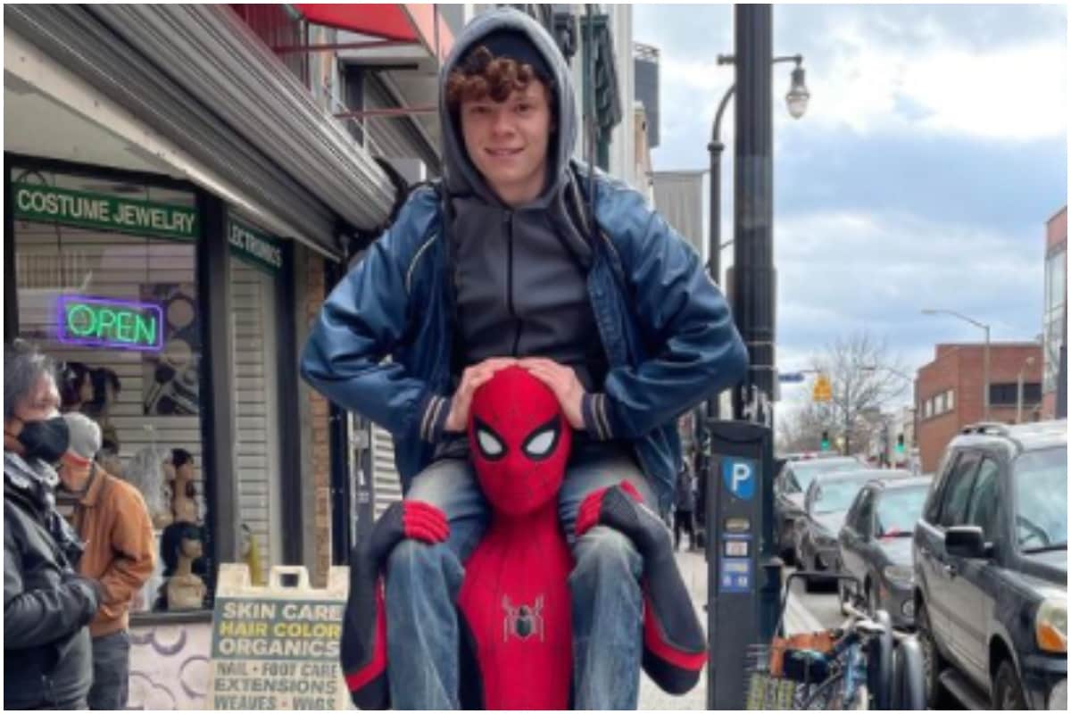 Tom Holland Spider Man Pose