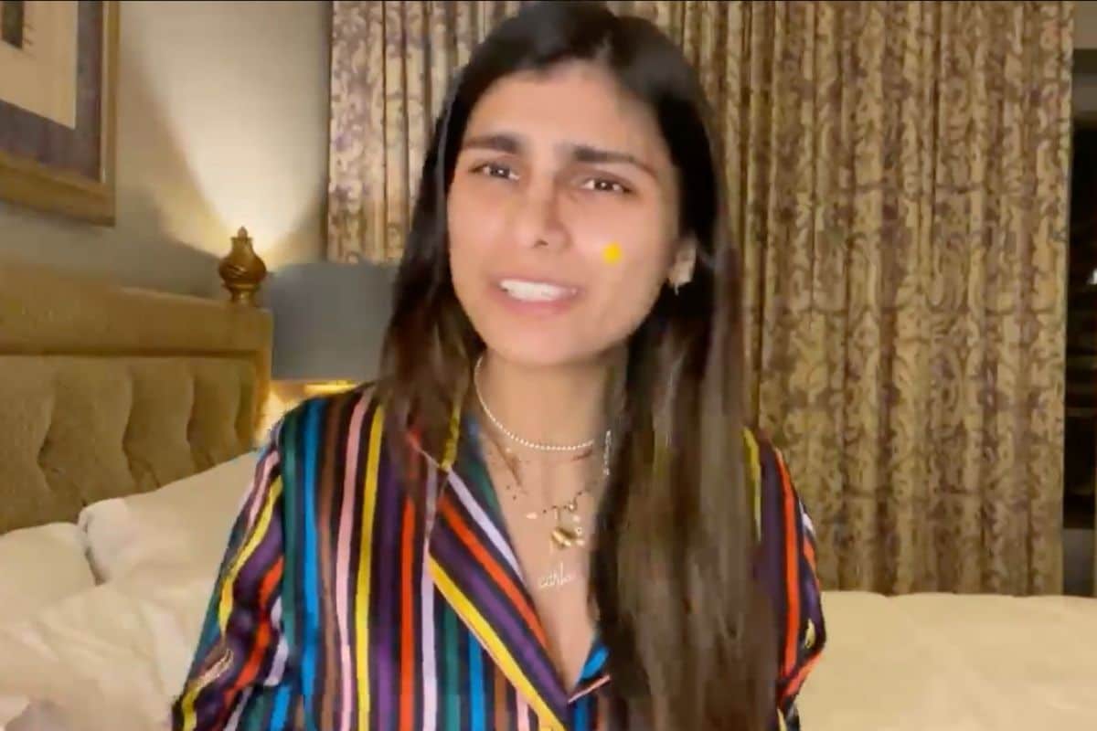 Sex Mia Khalifa West Indian - Porn Star Mia Khalifa Gets Trolled For Not Knowing About Farm Laws - News18