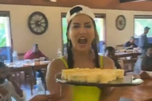 Sunny Leone S Adorable Reaction On Seeing Pineapple Pastries Is The Cutest Thing On Internet Today