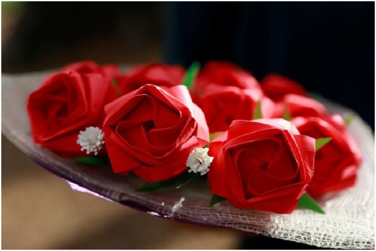 Valentine's Week 2021: Reason Why Rose Day is Celebrated on February 7 ...