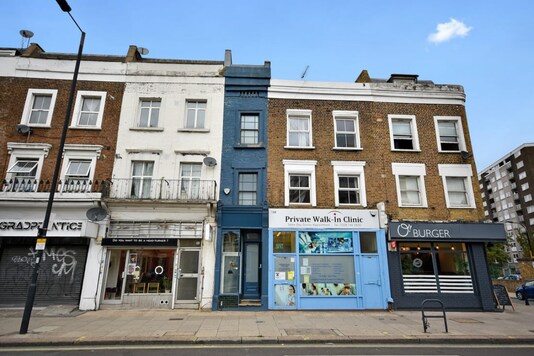 London's thinnest house, a streak of blue.