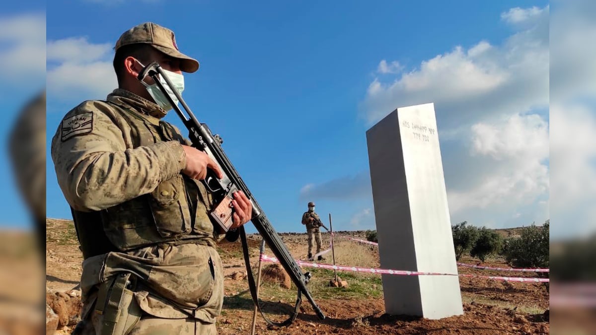 Mysterious Monolith Pops up Near World Heritage Site in Turkey With a Cryptic Note