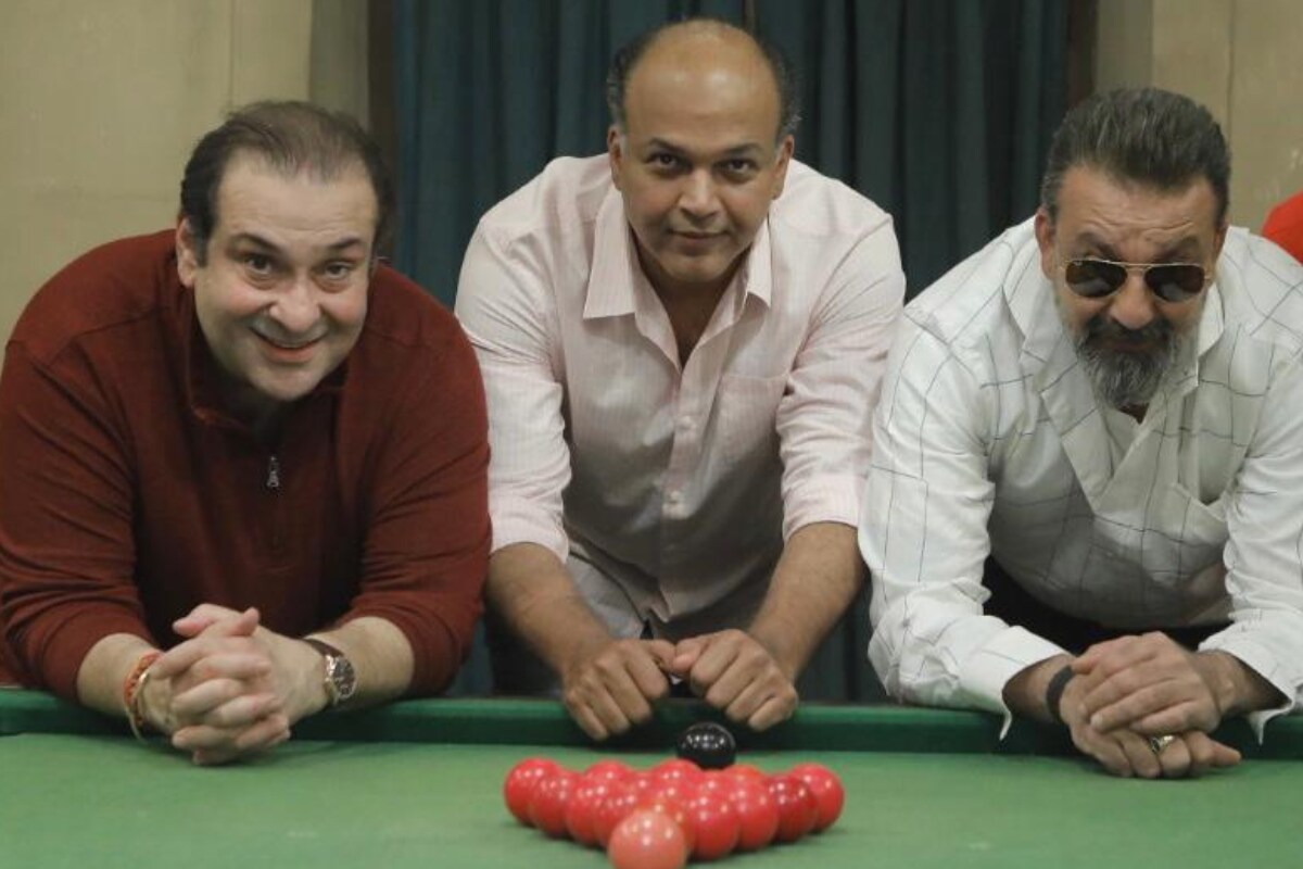 Still Cannot Believe that I am Talking About Him in the Past Tense: Ashutosh Gowariker on Rajiv Kapoor's Death - Vimarsana News