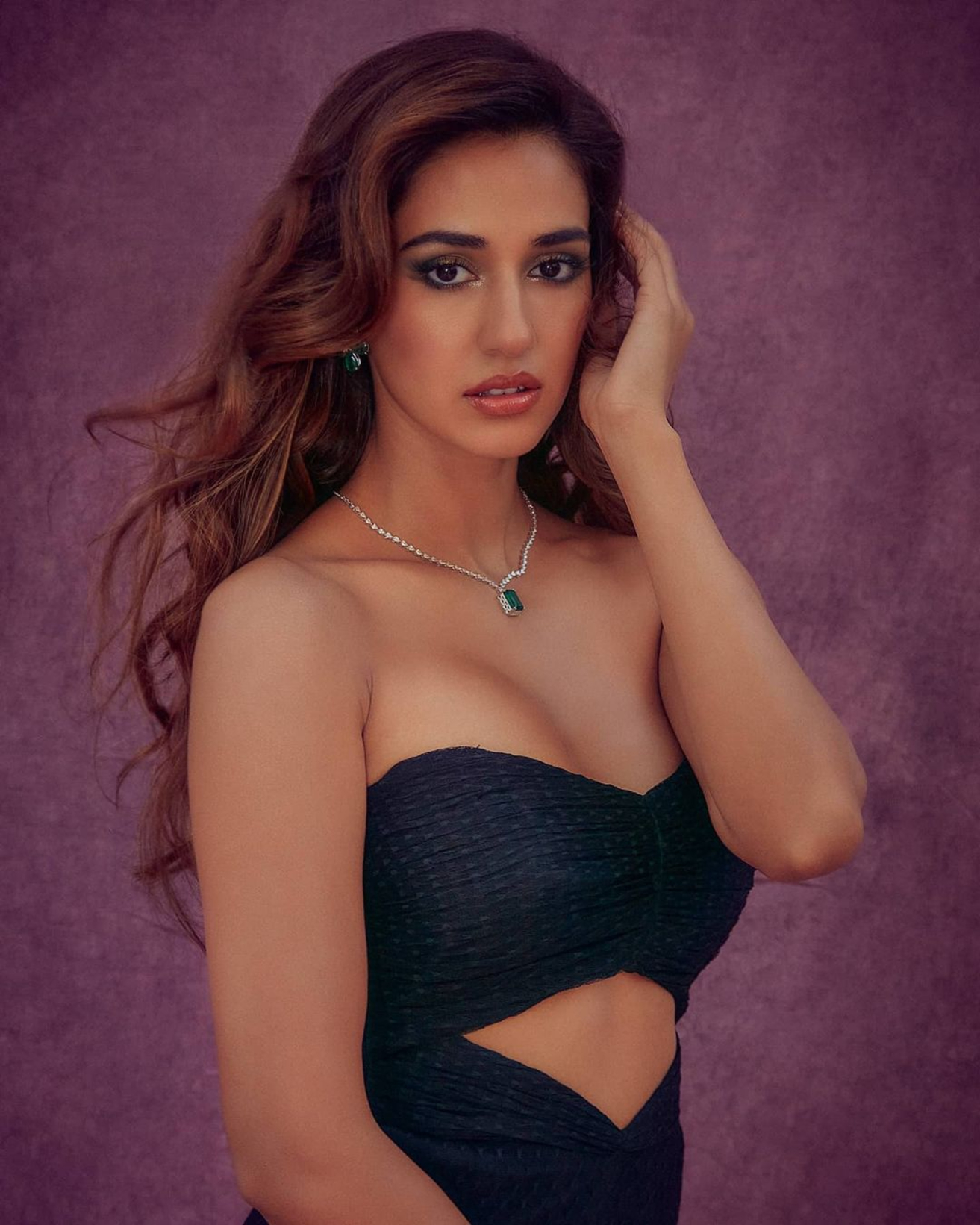 Disha looks stunning as she dresses to grace the stage of Bigg Boss 14 and share the screen with Bollywood superstar Salman Khan. (Credit: Instagram) Disha looks stunning as she dresses to grace the stage of Bigg Boss 14 and share the screen with Bollywood superstar Salman Khan. (Credit: Instagram)