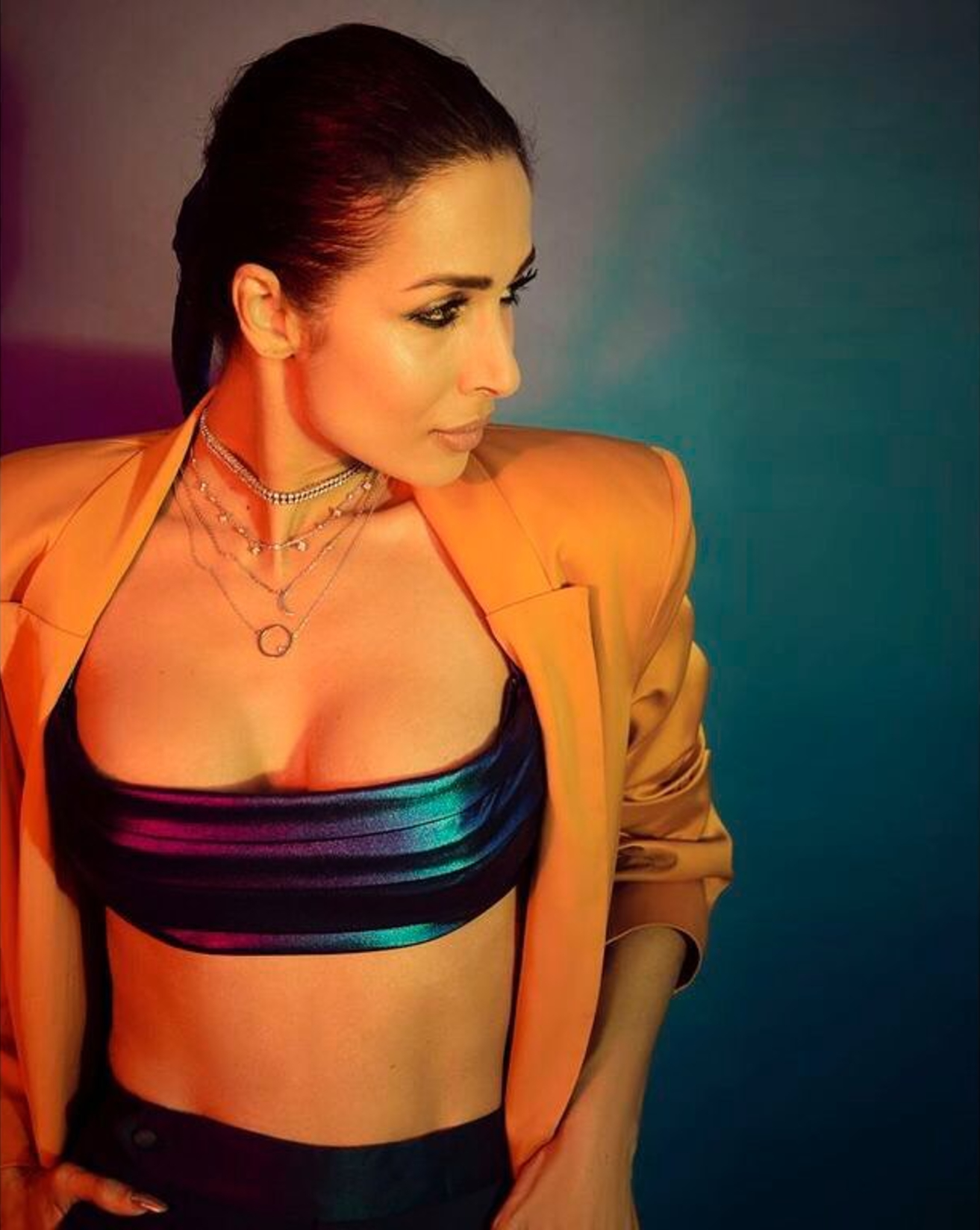 Malaika Arora Khan flaunts her cleavage as she looks hot in this steamy picture. (Credit: Instagram) Malaika Arora Khan flaunts her cleavage as she looks hot in this steamy picture. (Credit: Instagram)