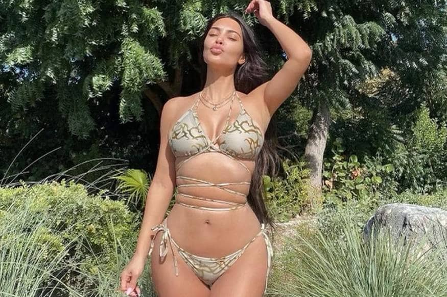 Kim Kardashian Soars Temperature In Hot Bikinis See Her Best Bikini Moments Ever News18 8070