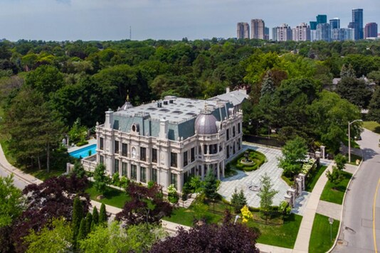 File image of Rose family mansion.