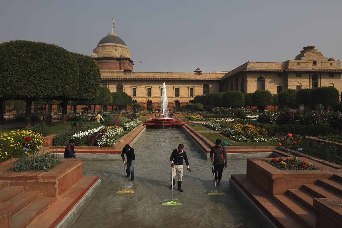 Mughal Gardens to Open for Public from Feb 13 to Mar 21, Entry on Advance Online Booking; See Photos