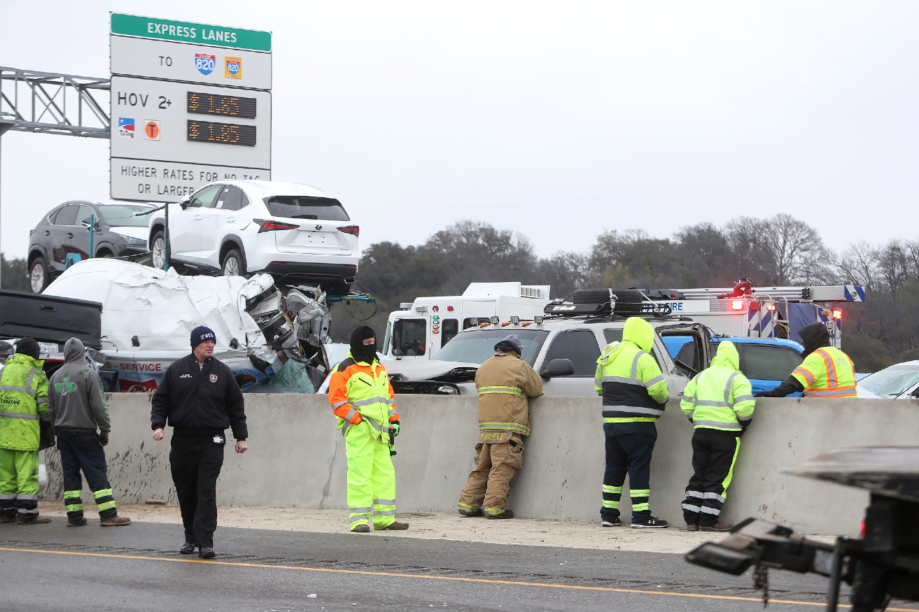 Fort Worth Crash Pics 130car Pileup on Icy Texas Highway