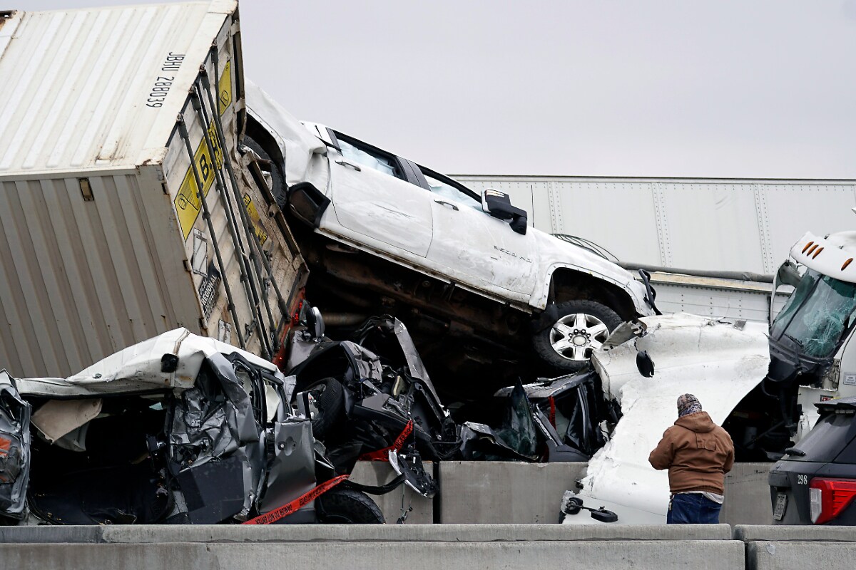 Fort Worth Crash Pics: 130-car Pileup on Icy Texas Highway During ...