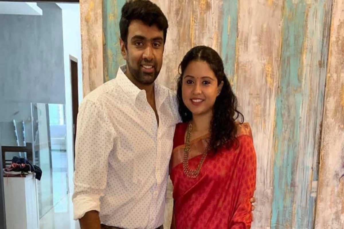 Ravichandran Ashwin Shares Family Photo, Calls it ‘Picture for Posterity’