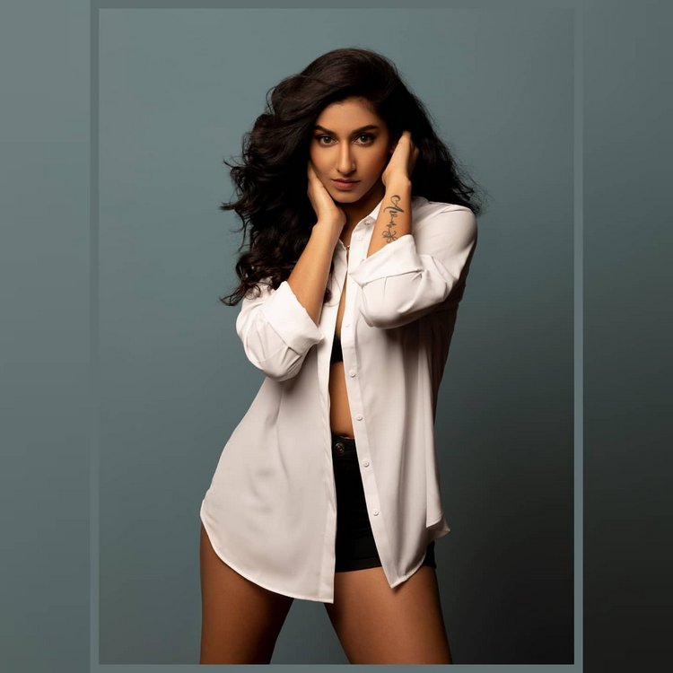 750px x 750px - South Actress Vishnupriya Raises Temperature With Her Hot Photos, Take A  Look - News18