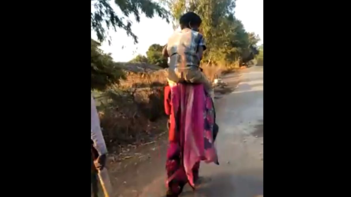 Ex-Husband's Relatives Make MP Tribal Woman Carry Kin on Shoulder for 3 kms to Humiliate Her