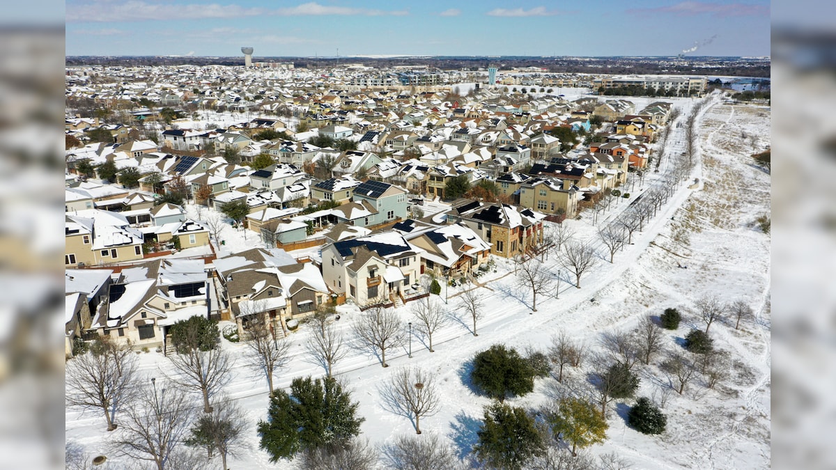 Power Outages, Water Shortages as Texas Shivers Amid Winter Storm