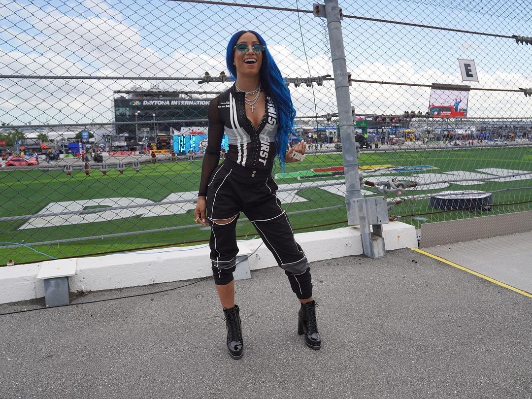 WWE's Sasha Banks Flags Off Daytona 500 Race as Honorary Starter See