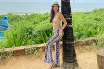 Shanaya Kapoor Is An Internet Sensation And Her Throwback Pictures From Goa Are Too Hot To Handle Shanaya Kapoor Is An Internet Sensation And Her Throwback Pictures From Goa Are Too Hot To Handle