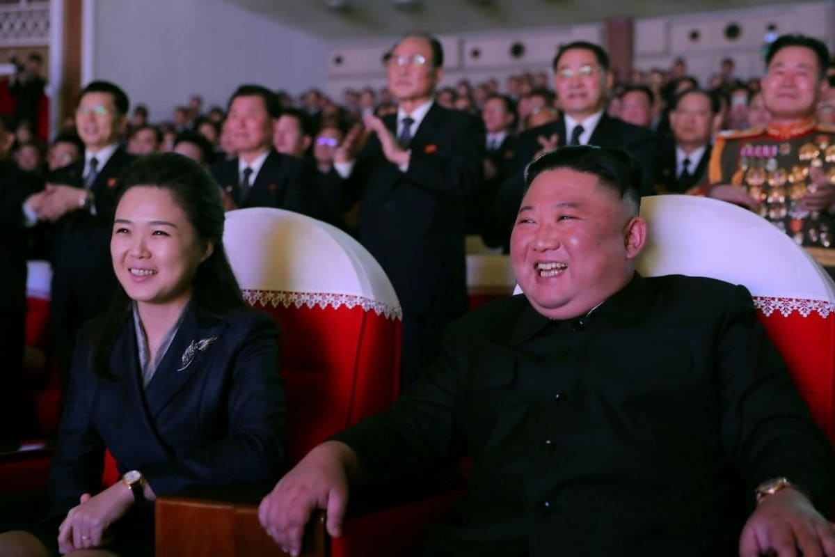 In Photos Kim Jong Uns Wife Ri Sol Ju Makes First Public Appearance In A Year At Concert