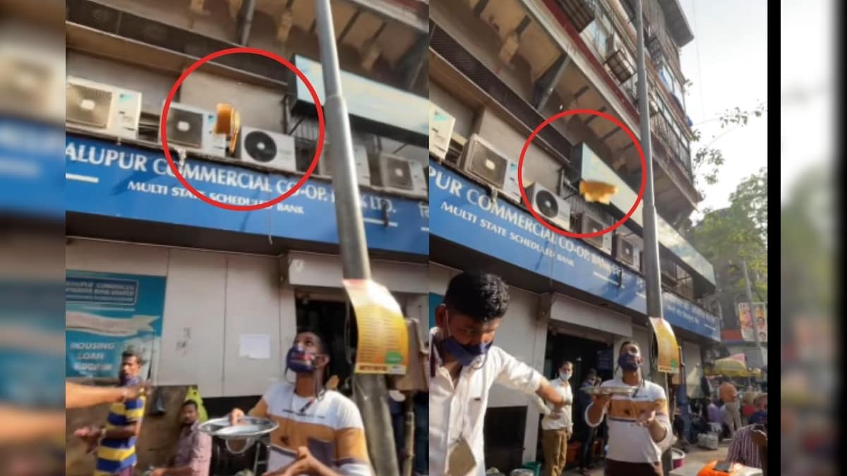 Flying Dosa? This Man in Mumbai is Serving Food to People in Unique Style. Watch Video