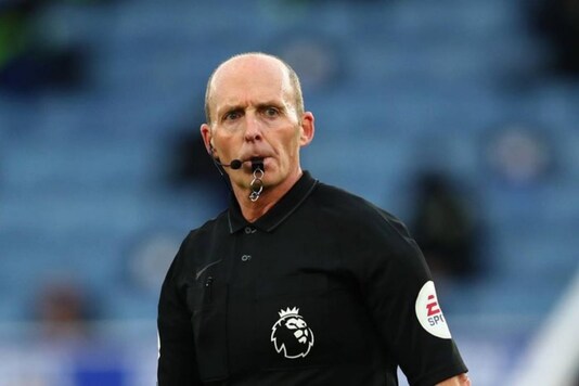 Mike Dean (Photo Credit: Twitter)