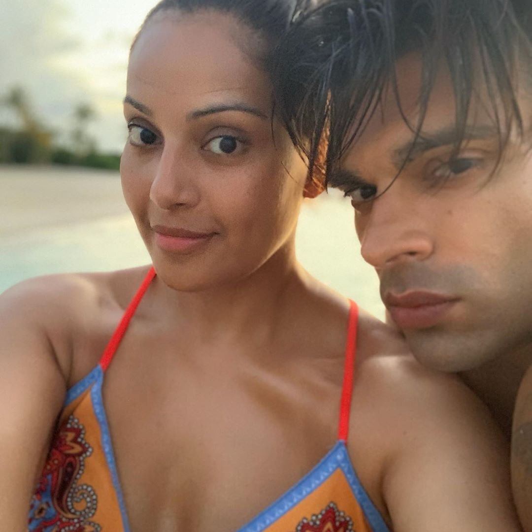 Bipasha Basu Looks Super Hot In These Photos Hubby Karan Singh Grover Gives Company News18