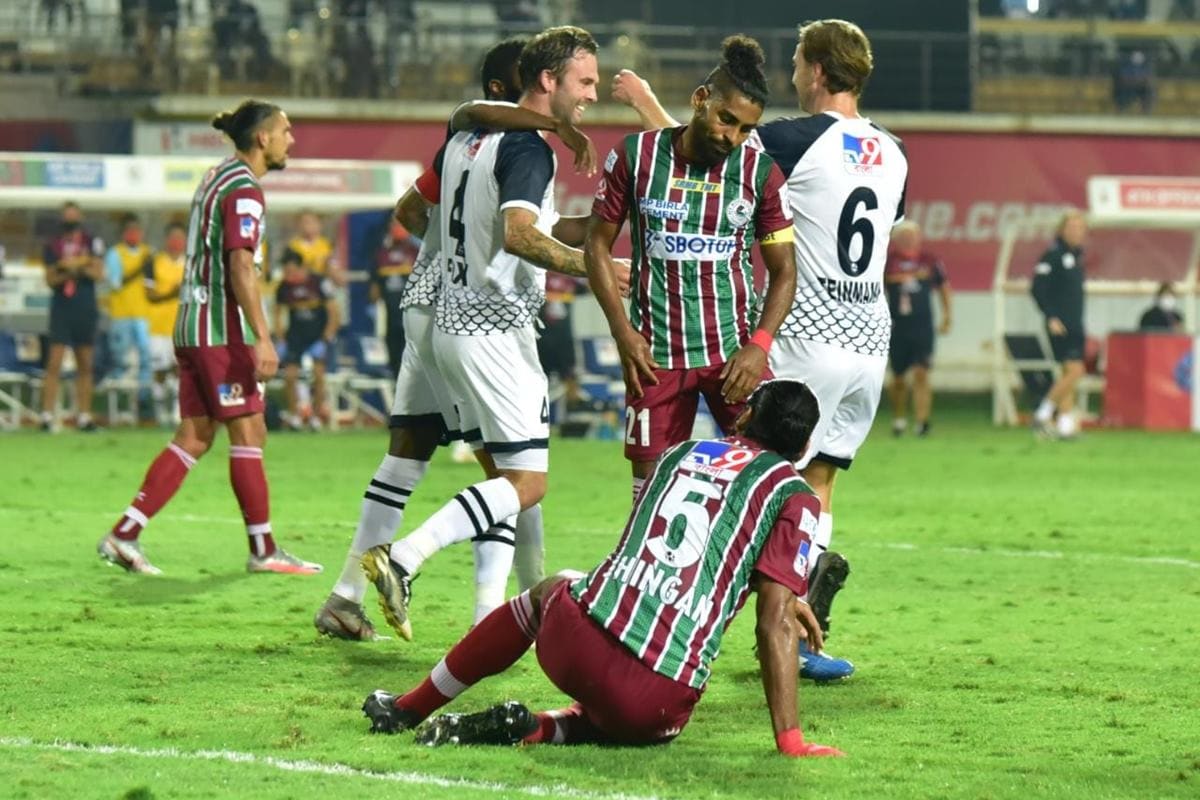 ISL 2020-21 Live Score, ATK Mohun Bagan vs SC East Bengal: SCEB Equalise Courtesy Tiri Own Goal, Match Tied at 1-1