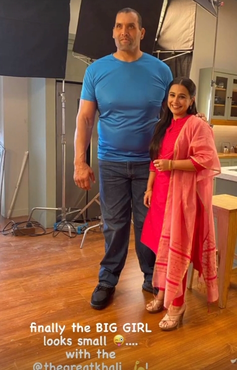 Big Girl' Vidya Balan is All Smile As She Poses with The Great Khali, See  Pic - News18
