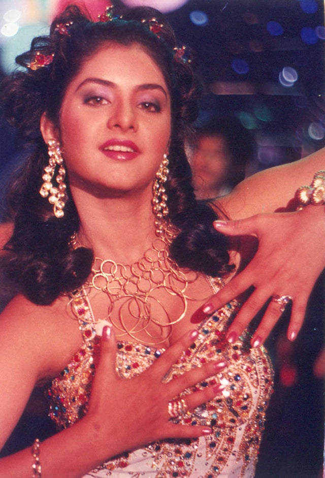 Divya Bharti Birth Anniversary 10 Stills From Her Memorable Films News18