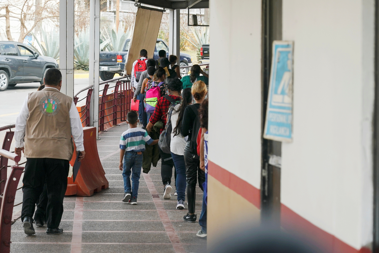First Asylumseekers From Mexico's Matamoros Border Camp Enter US, See Pics