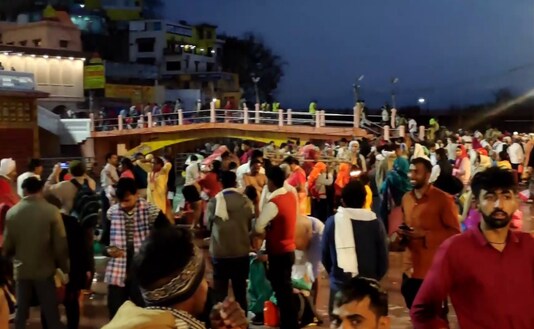 Devotees take holy dip on the occasion of 'Magh Purnima' in Haridwar, Uttarakhand.  (Image: ANI)