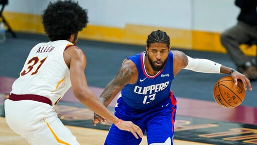 Leonard Joins Injured George On Sideline For Clippers