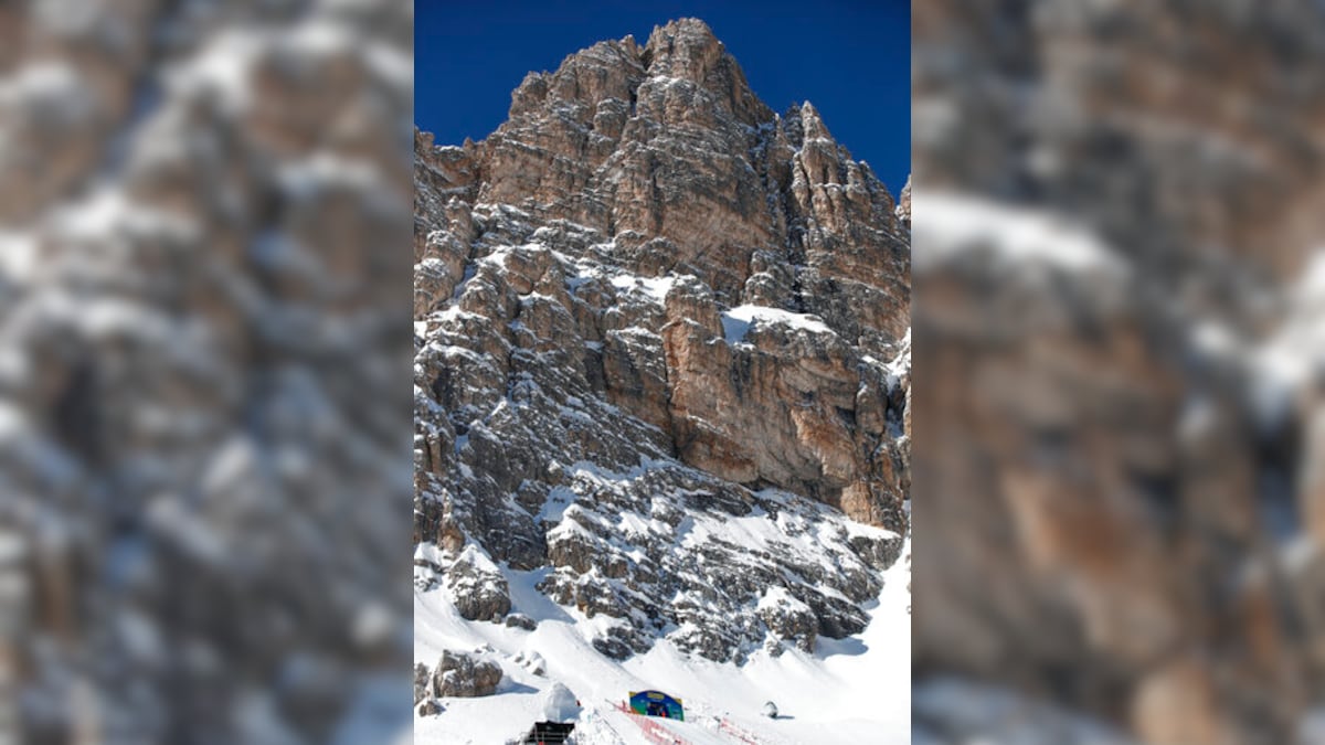 Stairway To Heaven Skiers Scale 223 Steps To Downhill Start