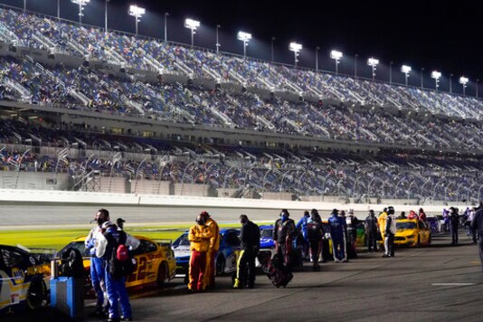 Column Nascar S Flag Bans Opens Sport To Diverse New Crowd