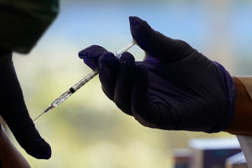 Report: Many US Nursing Home Staff Decline First COVID Shots