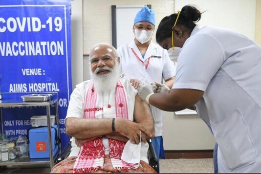 PM Modi takes the vaccine