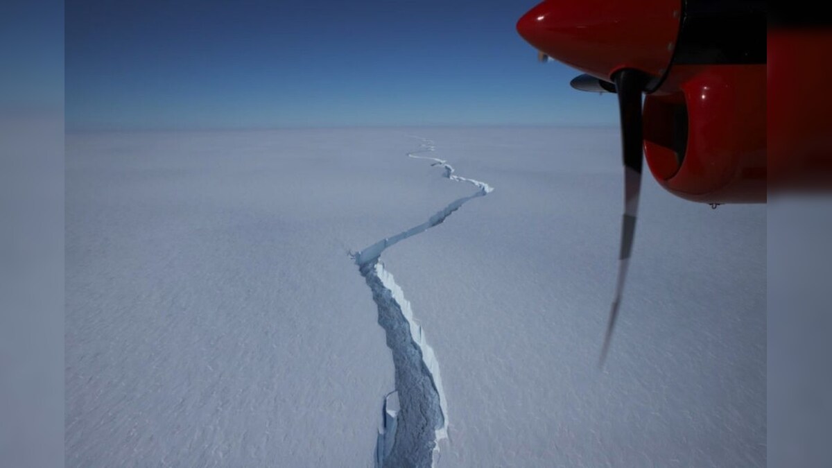 Huge Iceberg, More Than 20 Times the Size of Manhattan, Breaks Off Antarctica's Brunt Ice Shelf