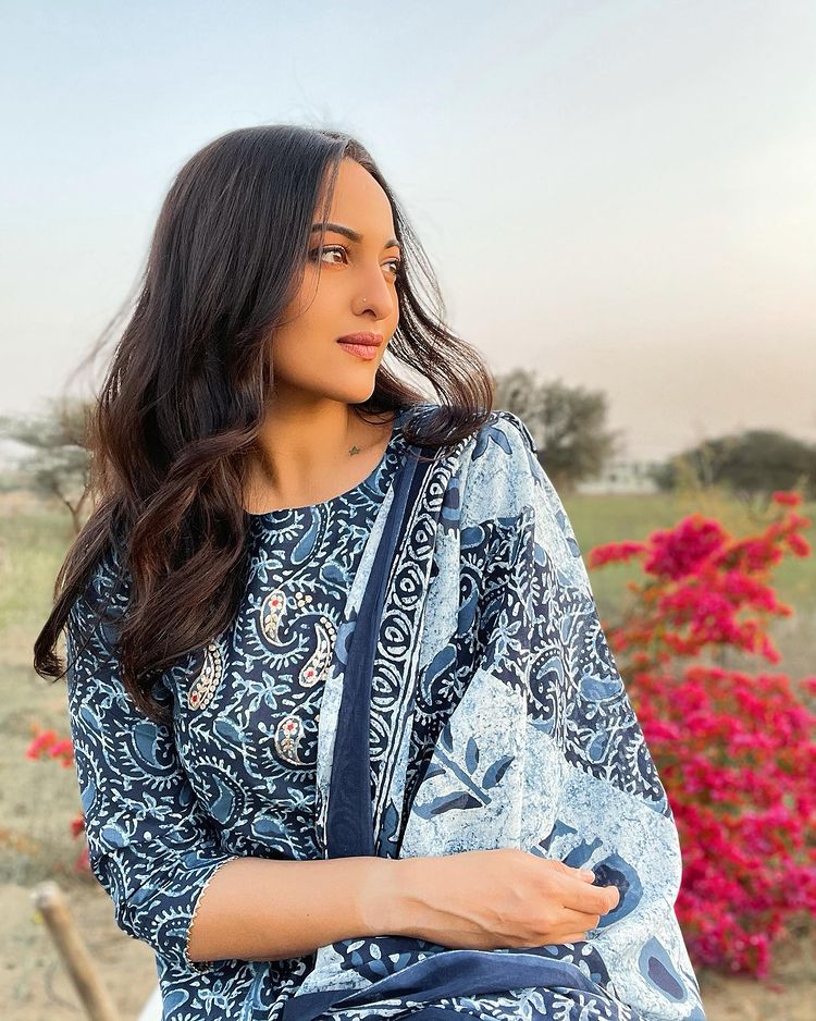 2,978 Sonakshi Sinha Photos & High Res Pictures - Getty Images