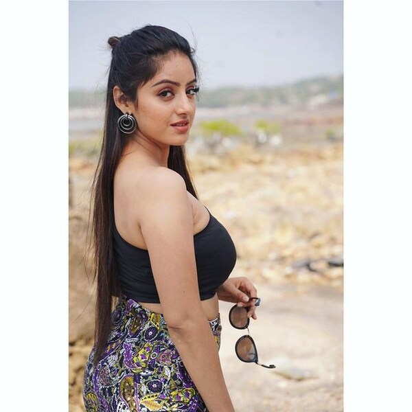 600px x 600px - Deepika Singh Of 'Diya Aur Baati Hum' Fame Looks Hot In New Shoot, Ditches  Her Reel Avatar - News18