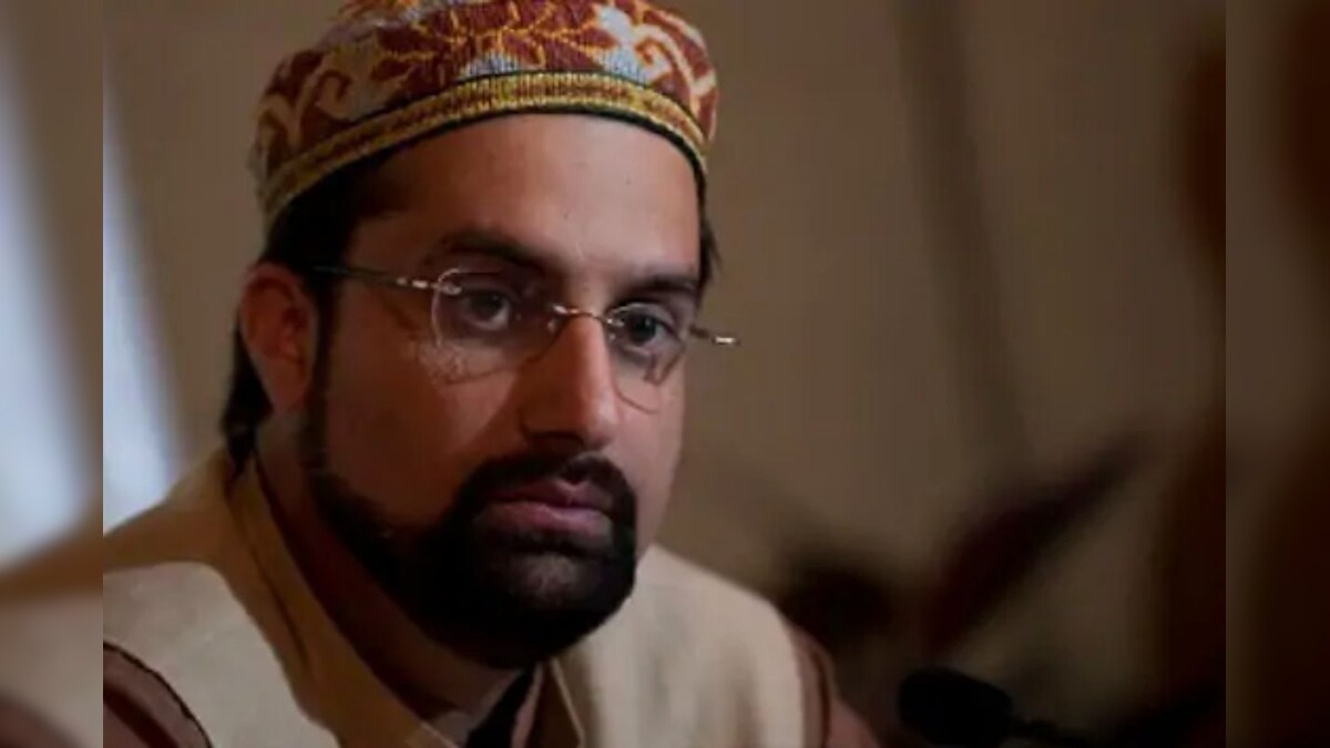 Hurriyat Leader Mirwaiz Umar Farooq Released from House Arrest After 19 Months